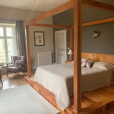 Chateau Y Fault Bed & Breakfast Loriges