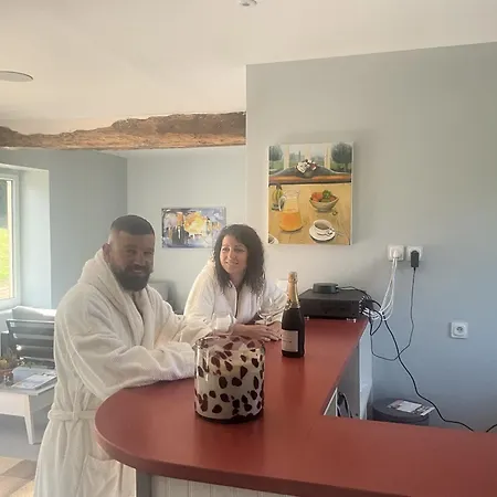 Chateau Y Fault Bed & Breakfast