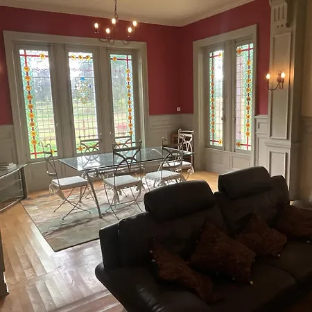 Chateau Y Fault Bed & Breakfast Loriges