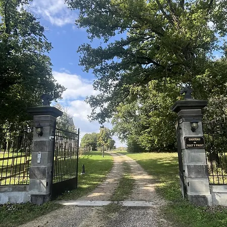 Bed & Breakfast Chateau Y Fault Loriges