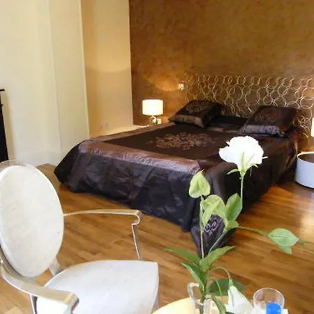 Panzió Chateau Y Fault Loriges