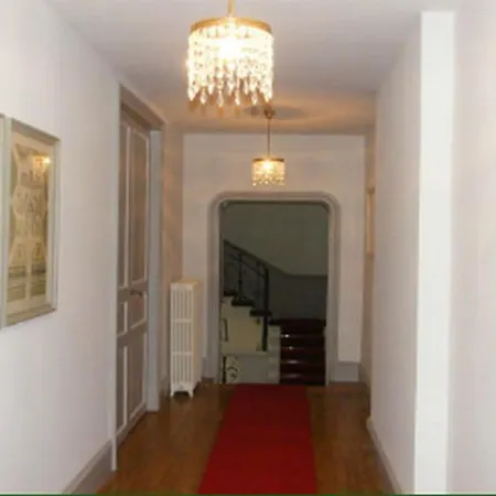 Bed & Breakfast Chateau Y Fault