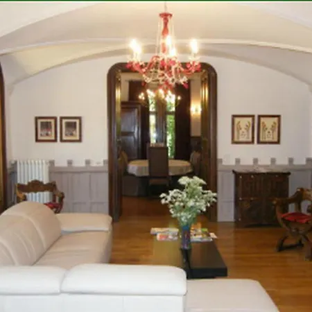 Chateau Y Fault Panzió Loriges